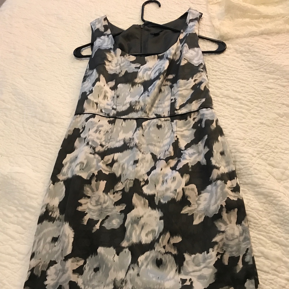 Sleeveless chic Ann Taylor cocktail dress